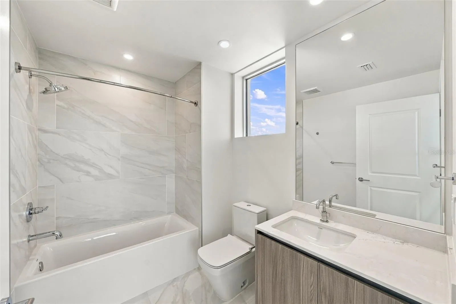 En Suite - Bathroom 3