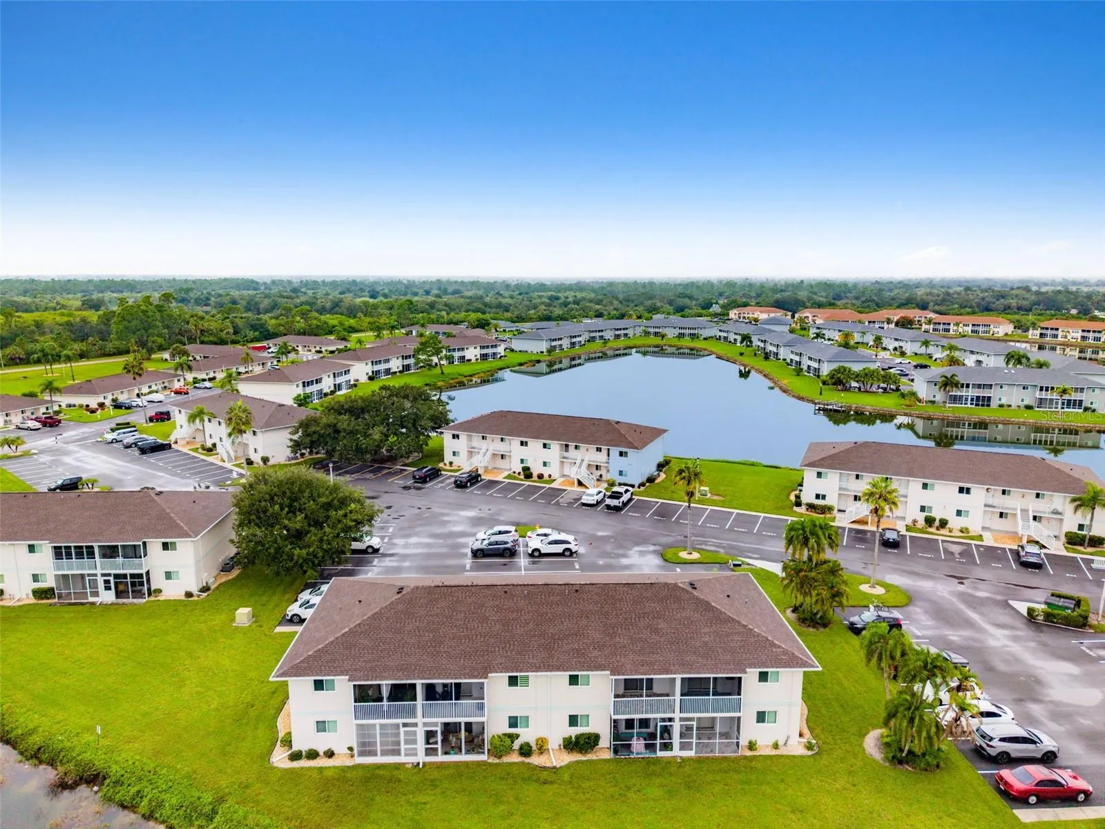 Scenic Lakefront Community