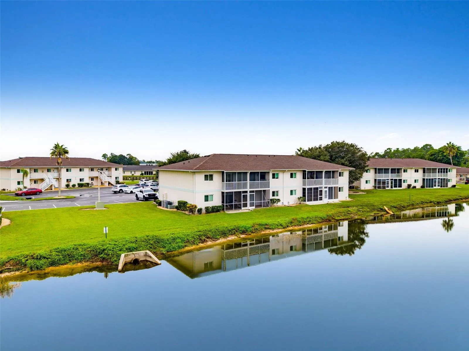 Scenic Lakefront Community