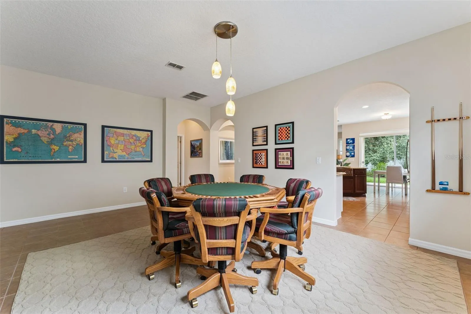 Formal Dining/Flex Space