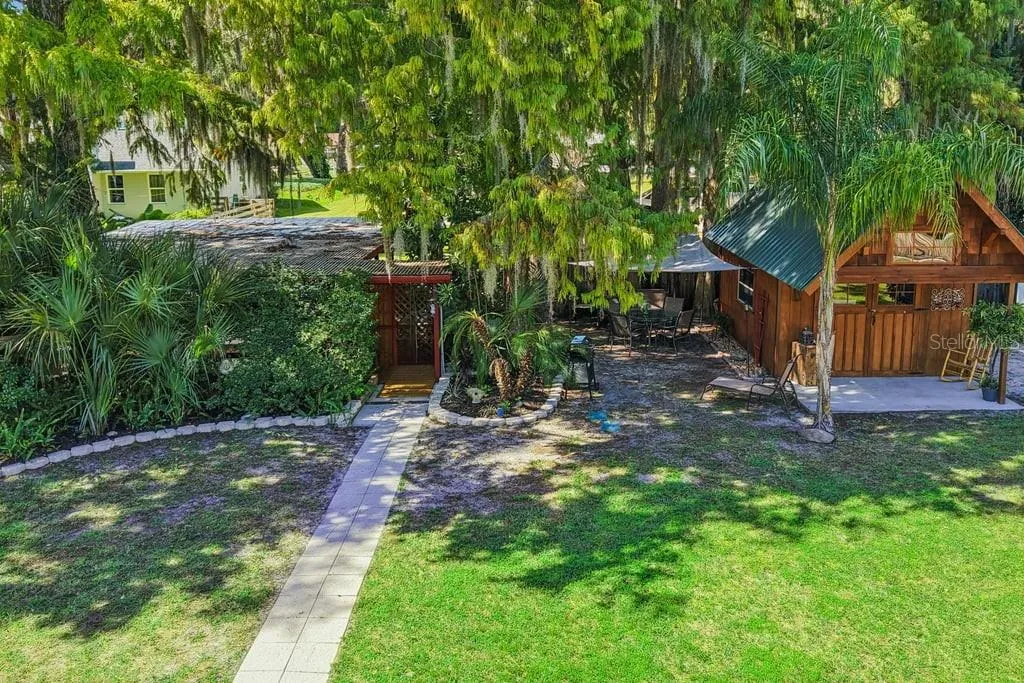 Private backyard area with plenty of room for storage