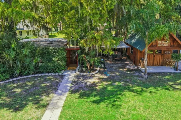 Private backyard area with plenty of room for storage