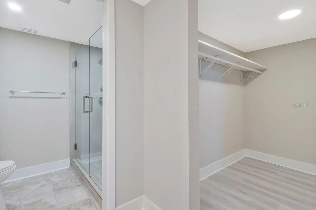 Primary bath / walk in closet