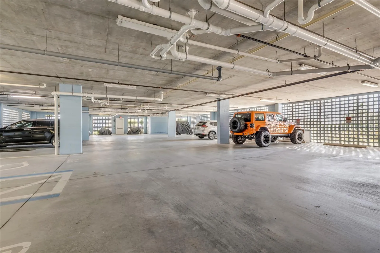 Parking garage