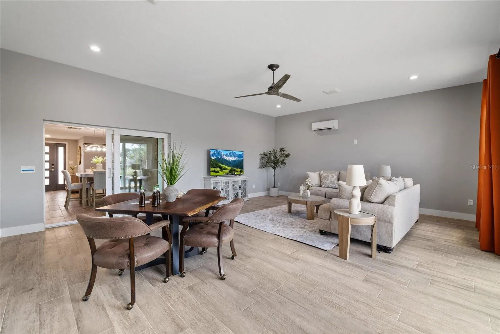 Family room for many uses