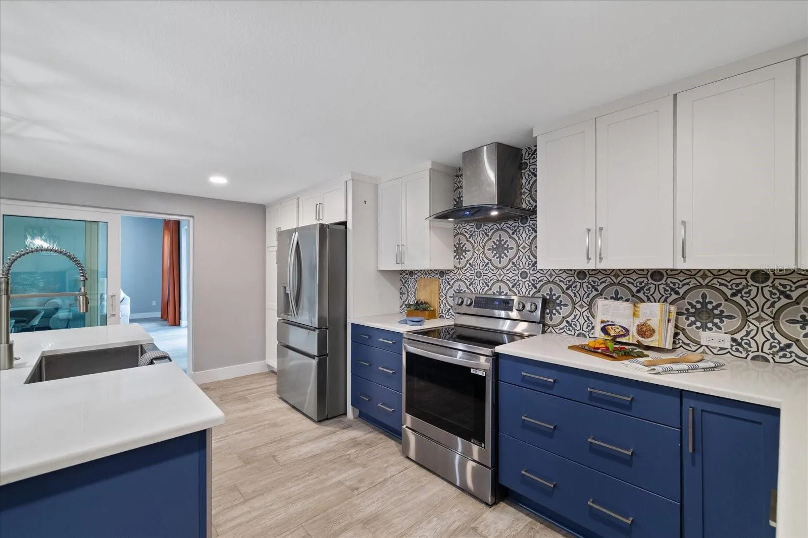 2025 stainless appliances in kitchen