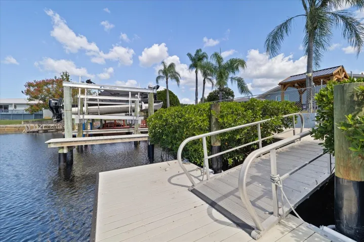 Ramp and floating dock