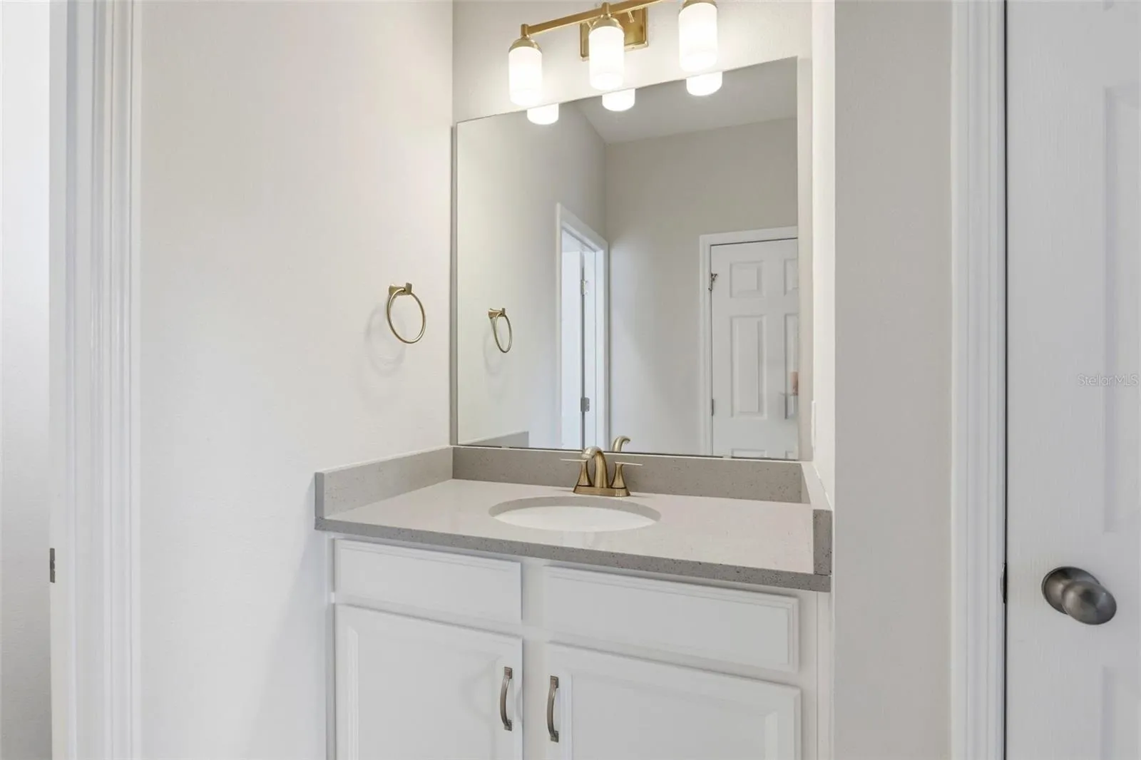 Dressing area outside bedroom 6