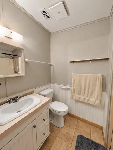 En-Suite Bathroom