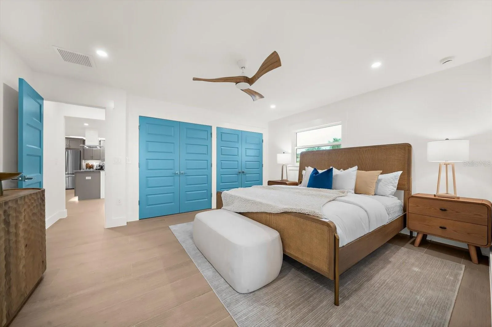 10304 Kingfisher Rd W - Primary Bedroom