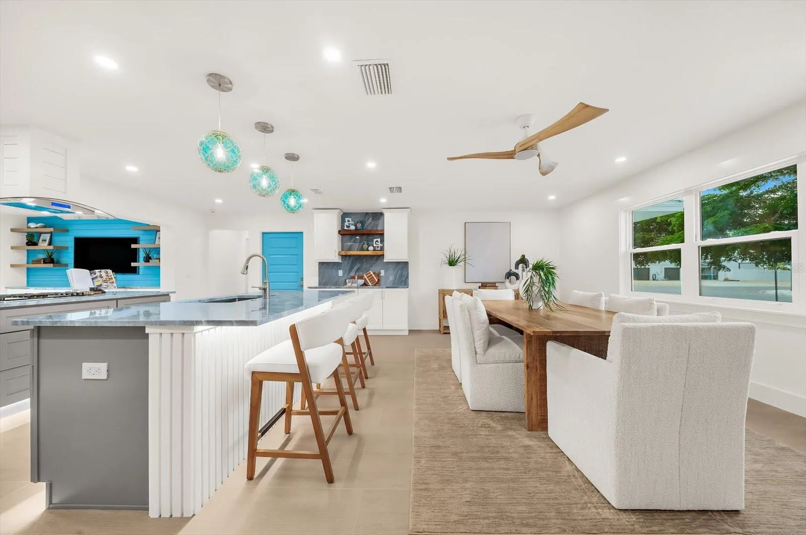 10304 Kingfisher Rd W - Dining Area + Kitchen