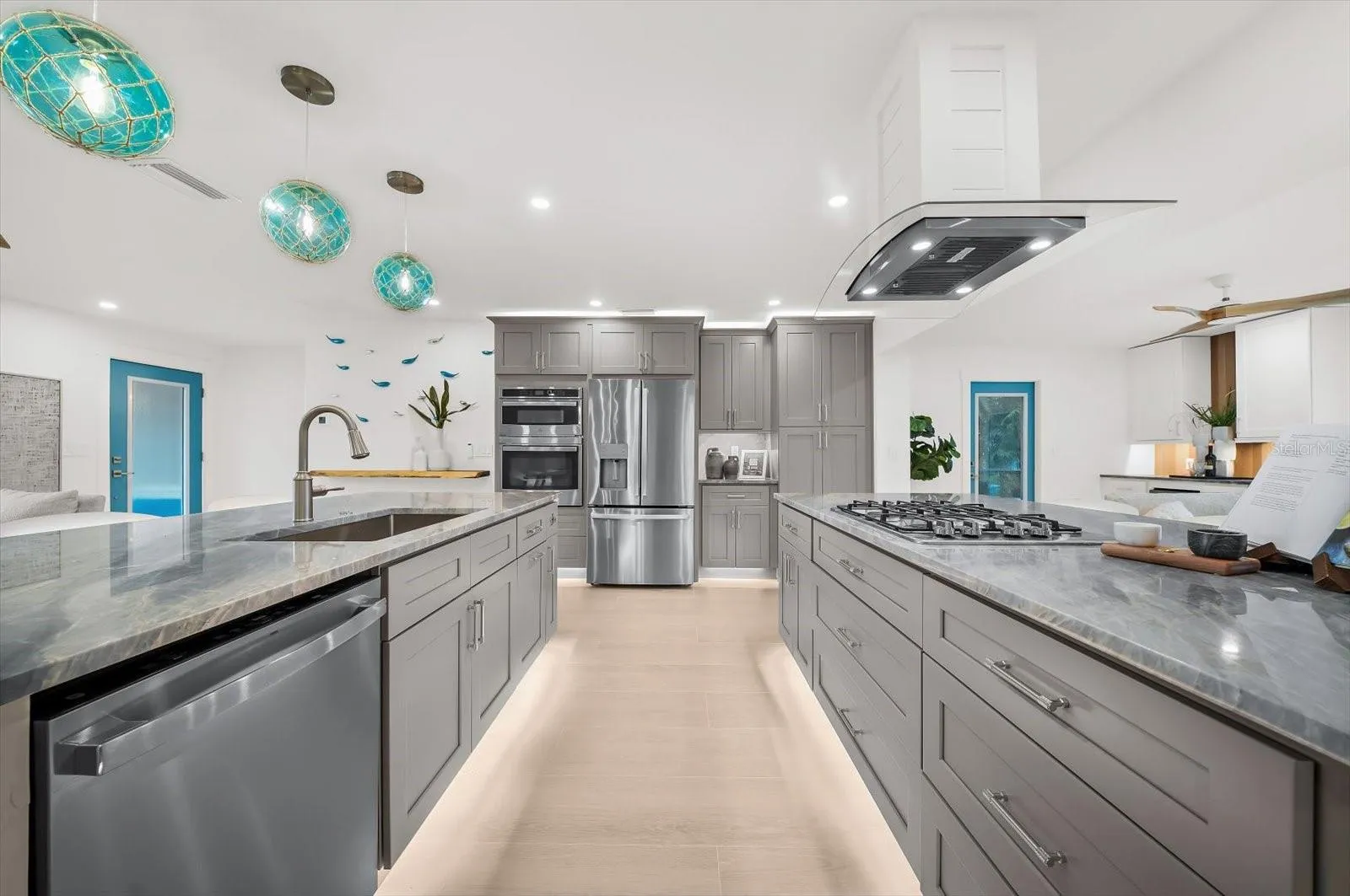 10304 Kingfisher Rd W - Kitchen