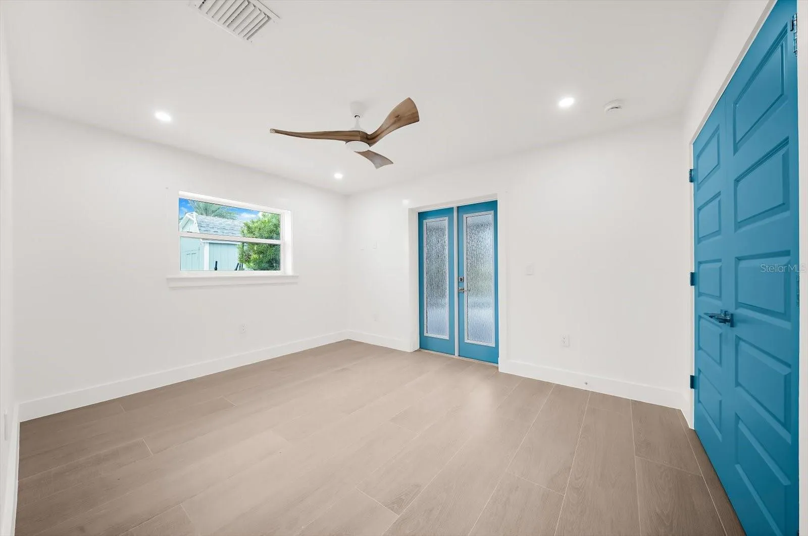 10304 Kingfisher Rd W - Guest Bedroom