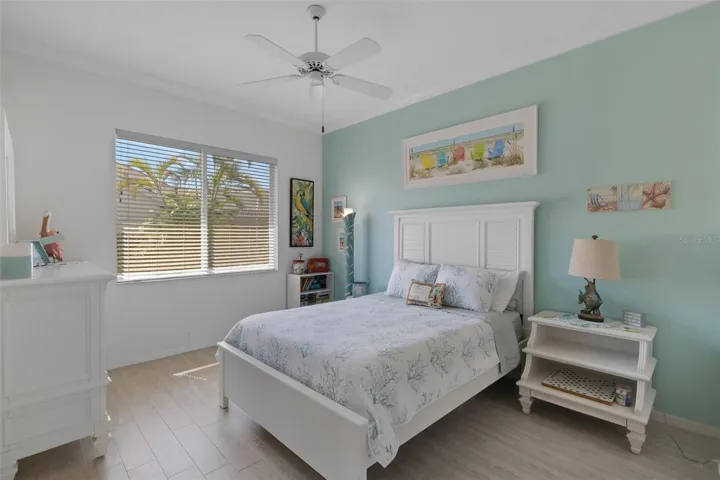 Secondary bedroom
