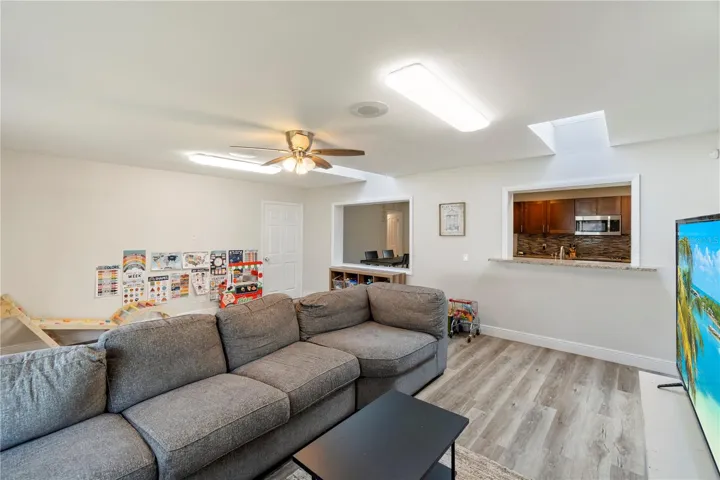 Living/ Flex Room