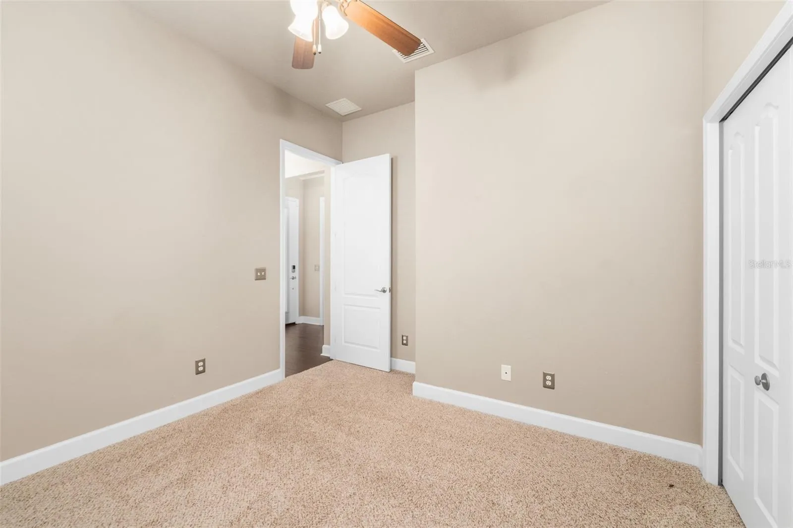 Guest bedroom 2