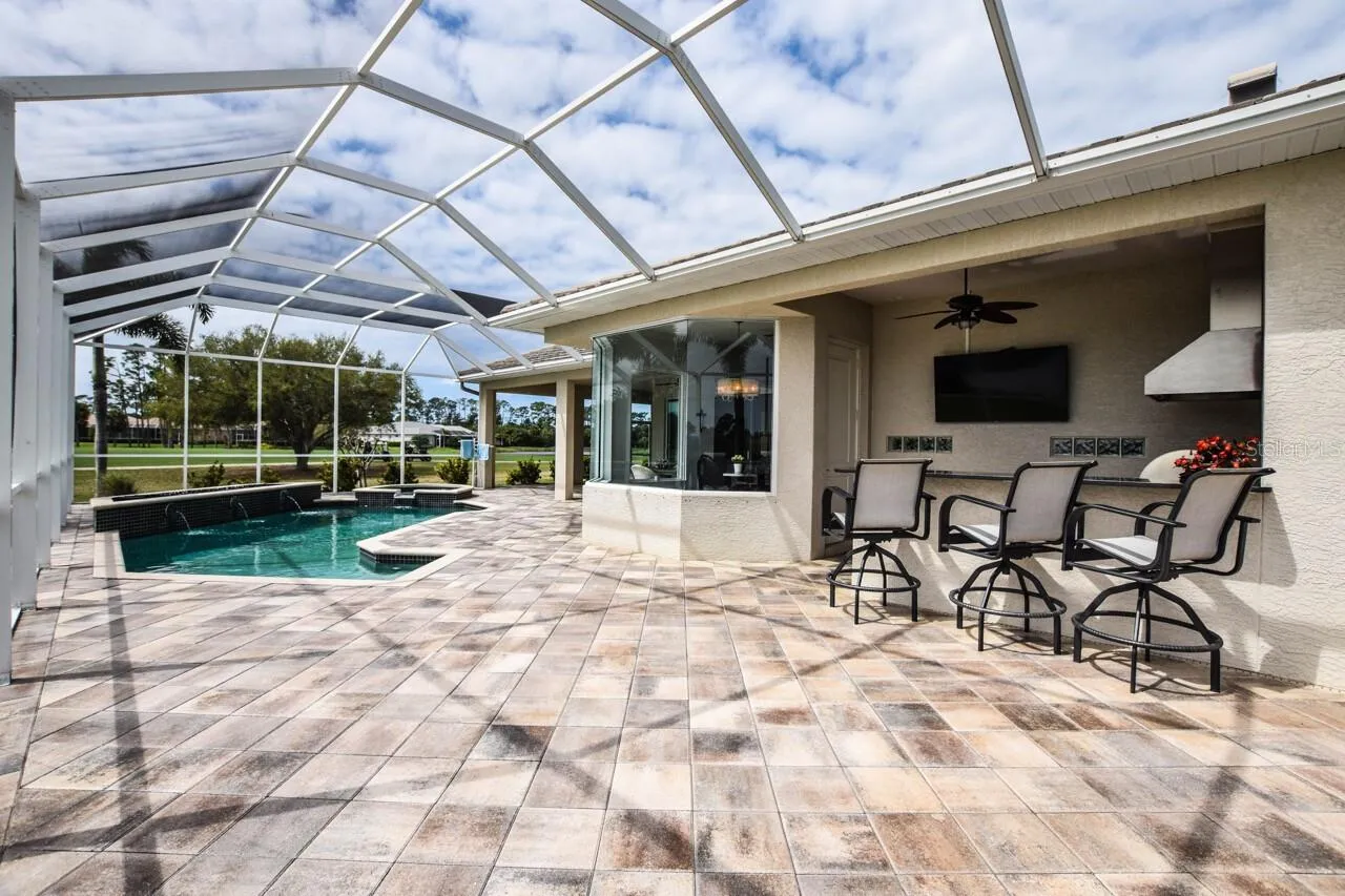Lanai/Pool