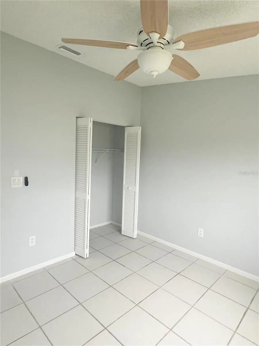 Guest bedroom
