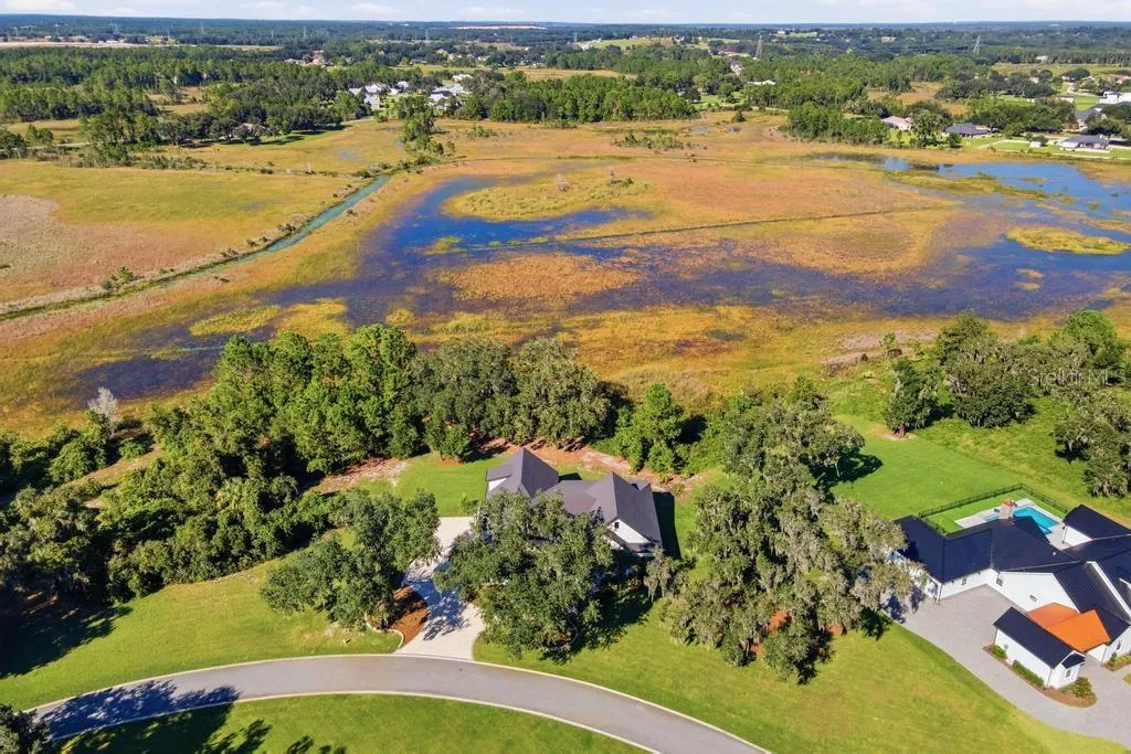 WATERFRONT on Little Lake Everglades... 3.55 acres!