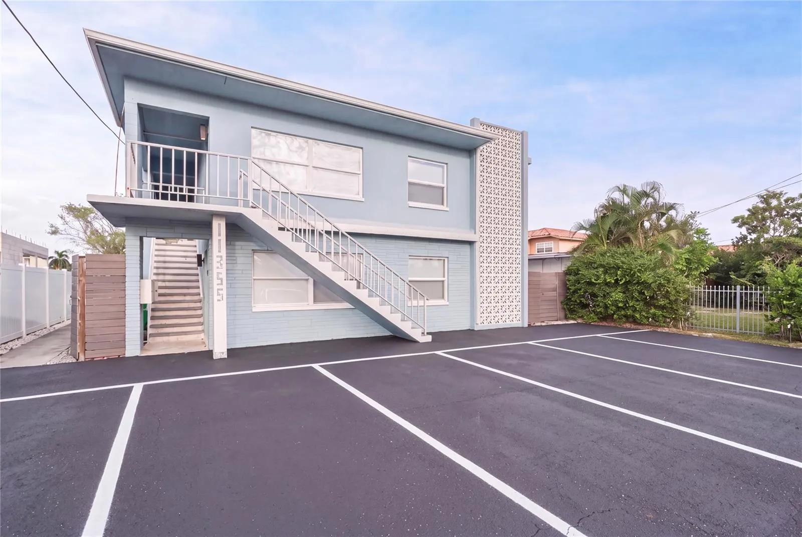11355 3rd, Treasure Island