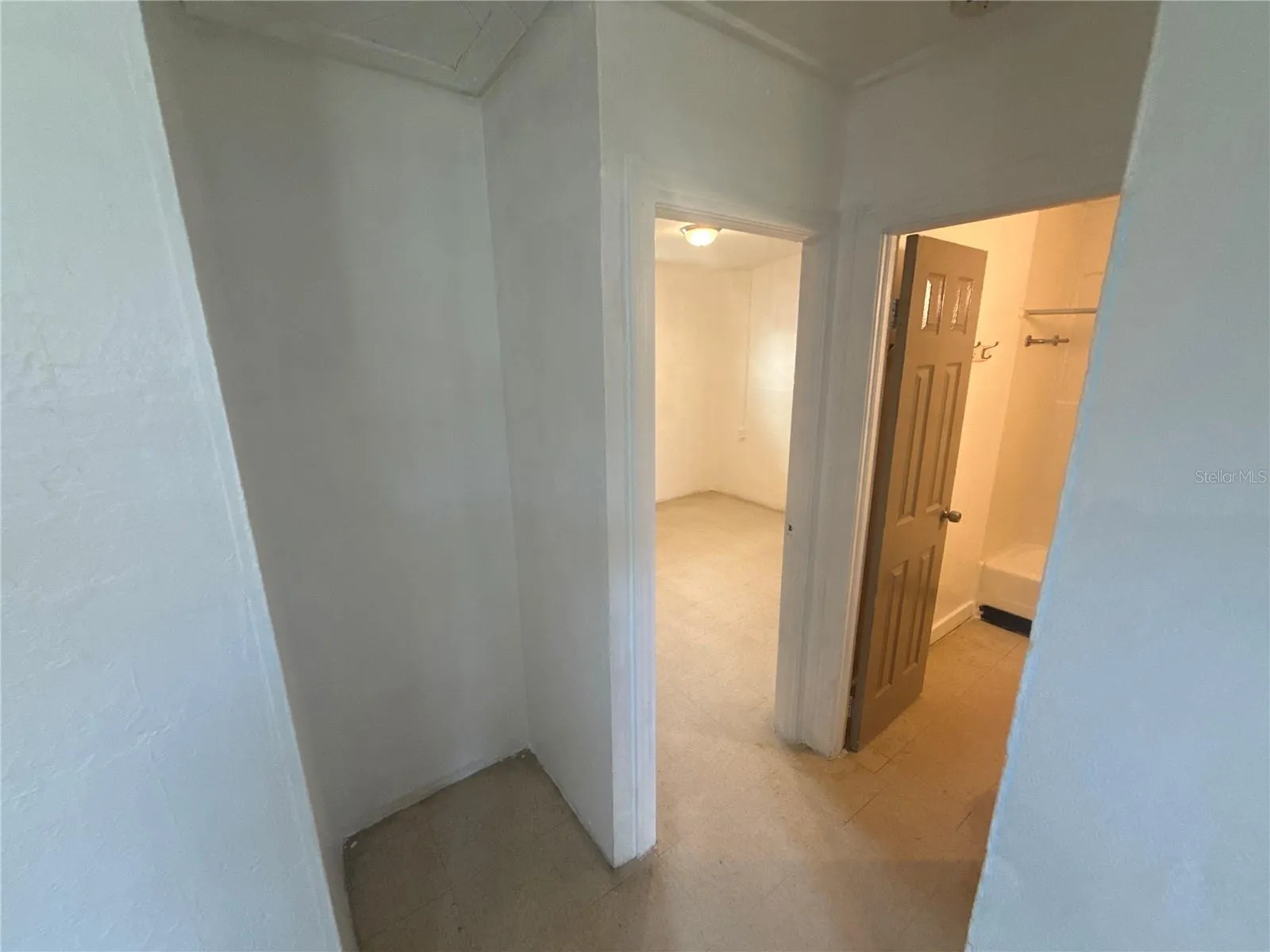 Unit B Vacant