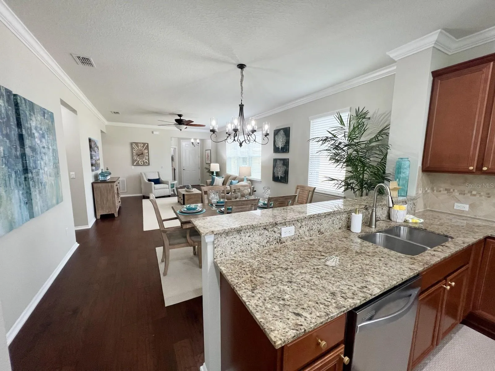 Kitchen / Dining