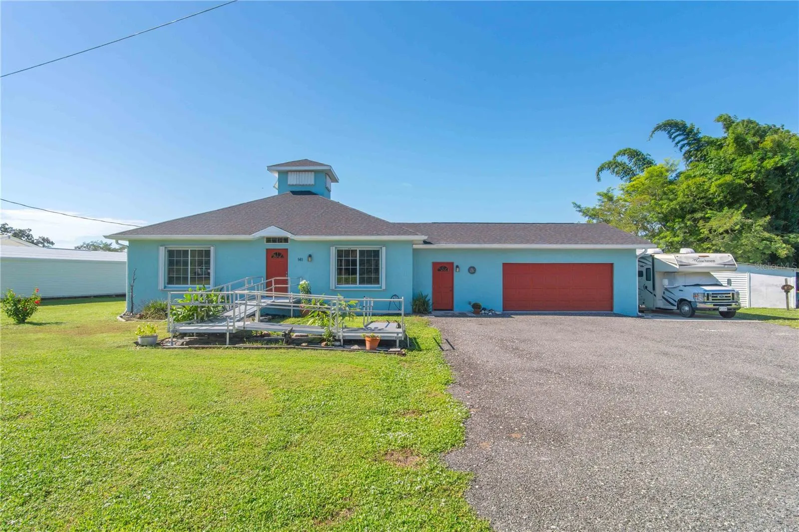 Front of 141 Summerset Dr