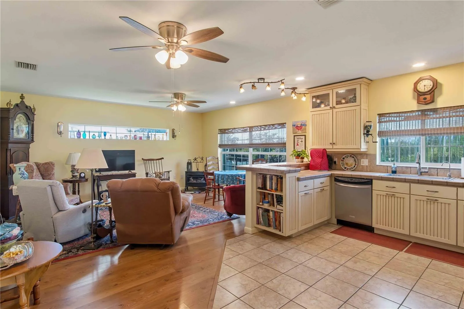 Kitchen / living room