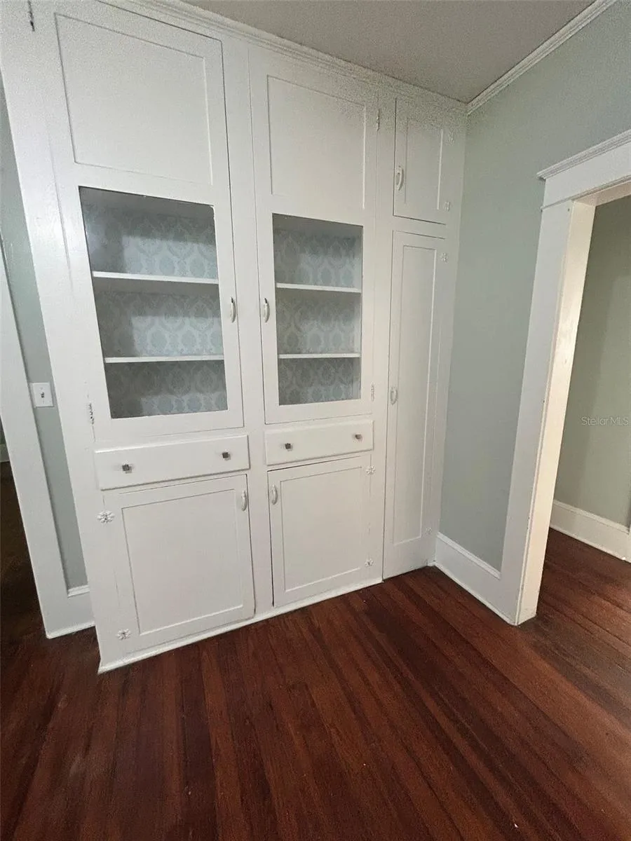 Kitchen storage