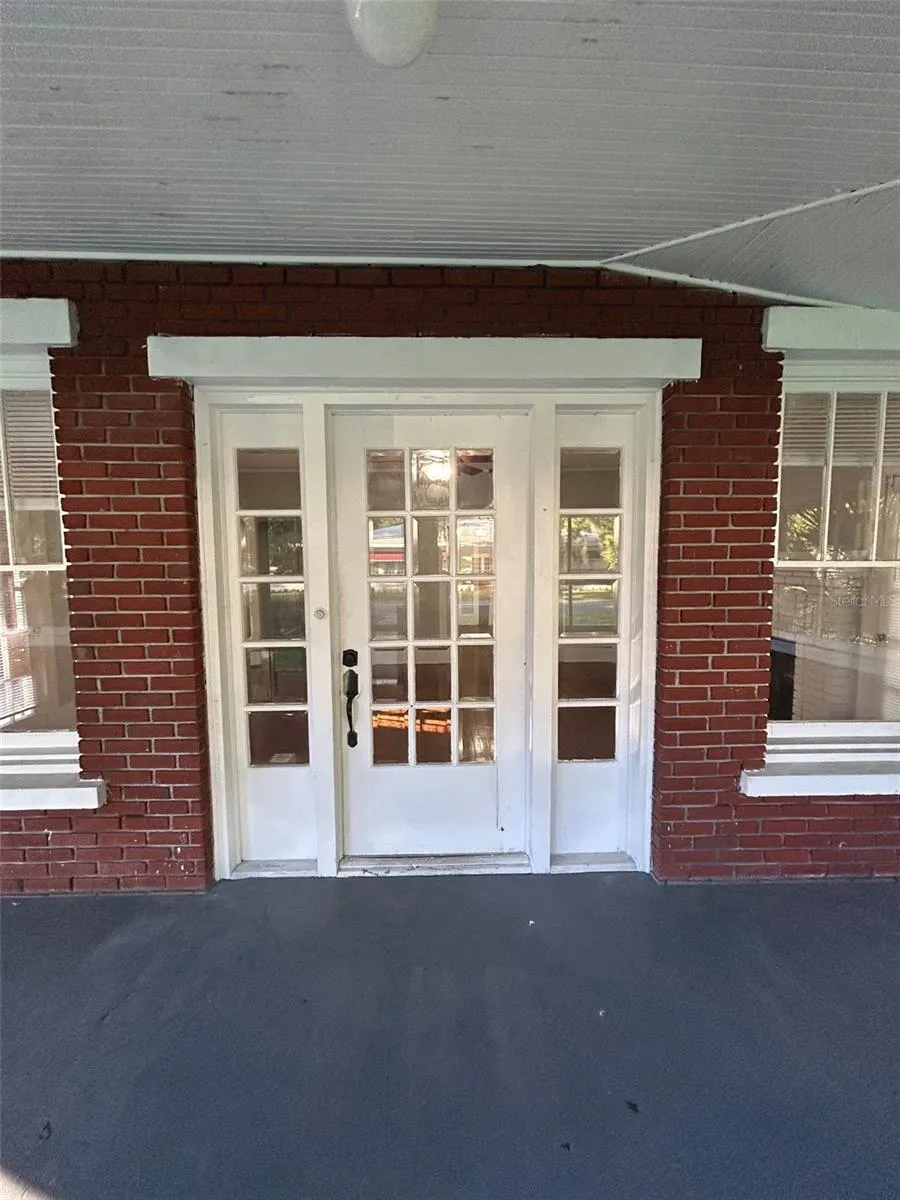 Front entryway