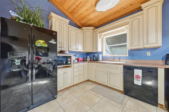 Guest house kitchen