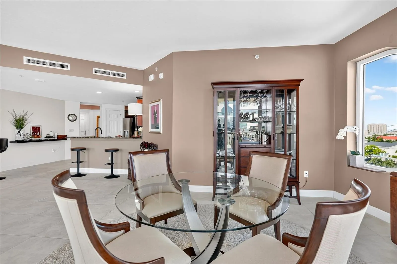 Living/Dining Room