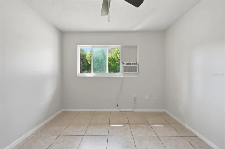 Bedroom 2418