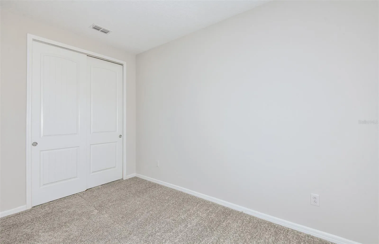 Model Home Design Only. Pictures and furnishings are for illustrative purposes only. Elevations, colors and options may vary. Furniture is for model home staging only.
