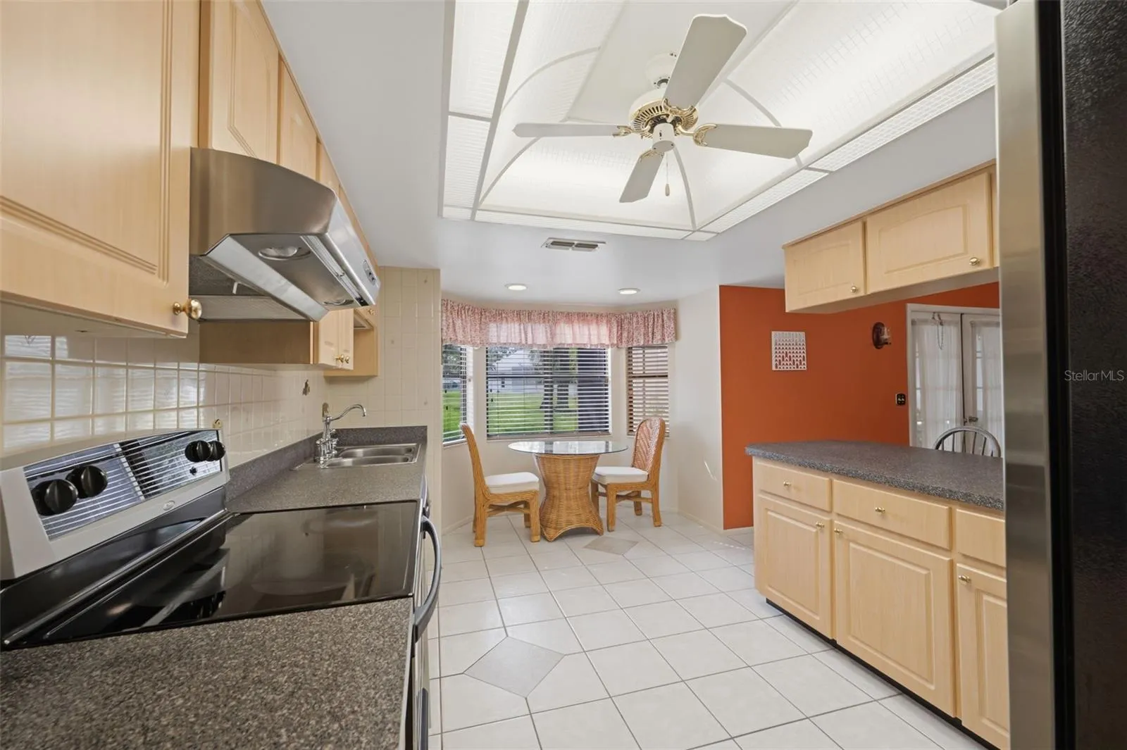Kitchen/Breakfast Nook