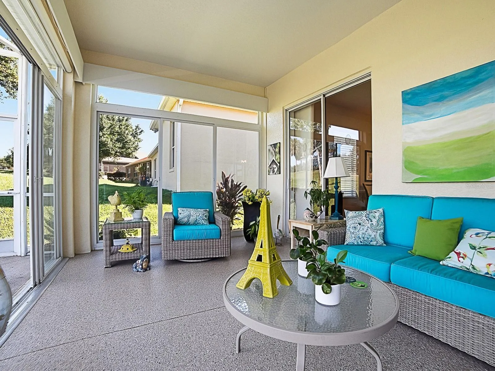 Lanai with lots of space and beautiful sliding doors