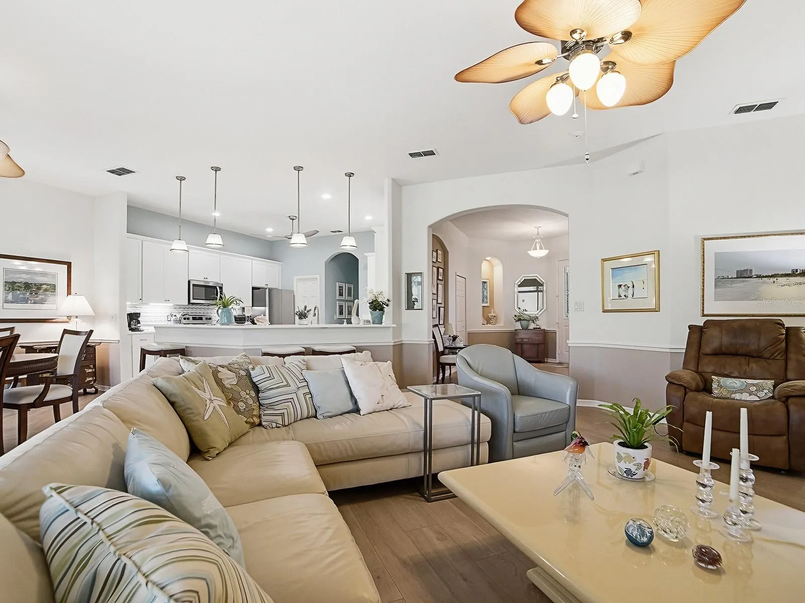 Great room looking into kitchen