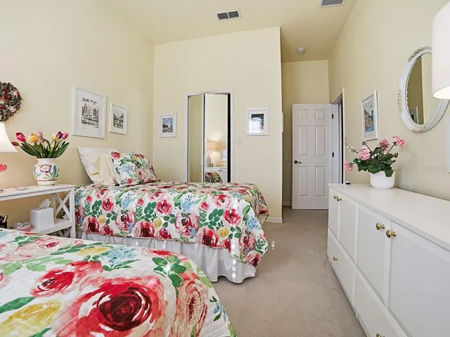 2nd Guest bedroom