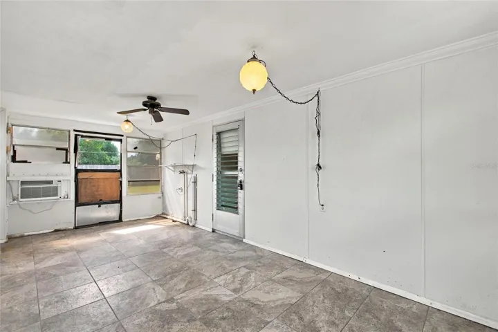 Enclosed Screen porch