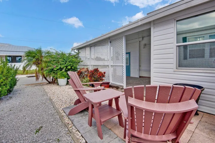 Side patio