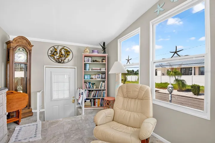 Enclosed front lanai