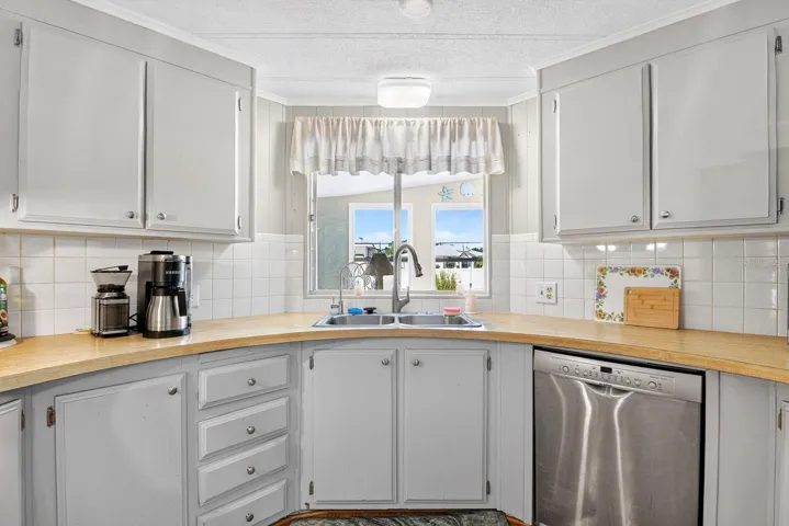 Nice size kitchen