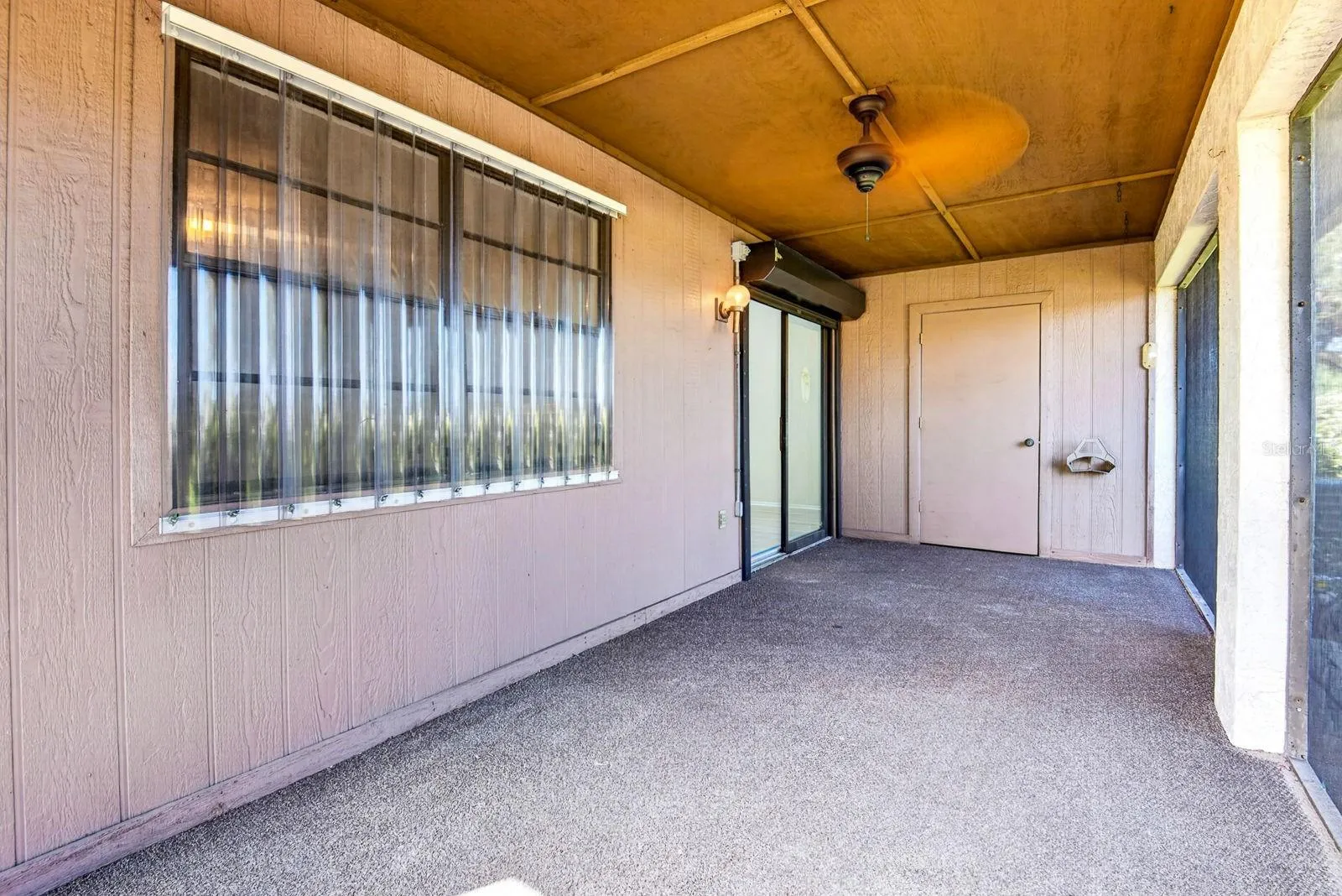Large covered Lanai