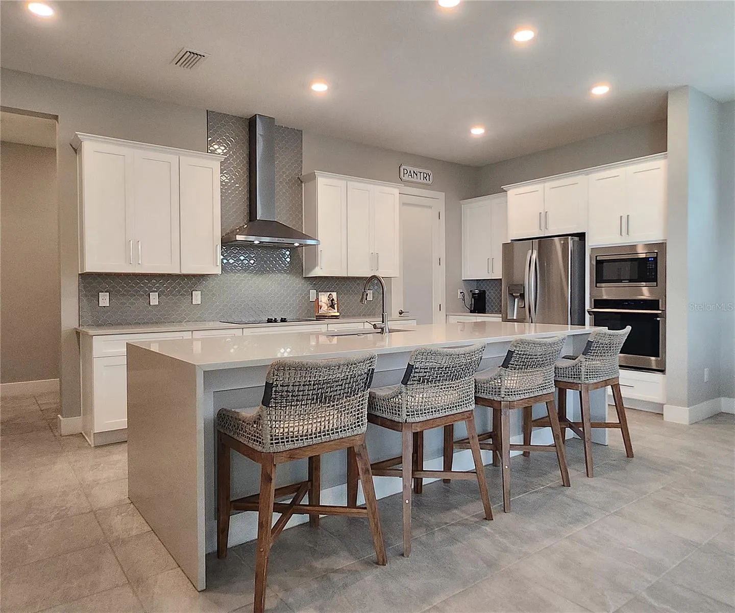 Quartz countertops, external vent