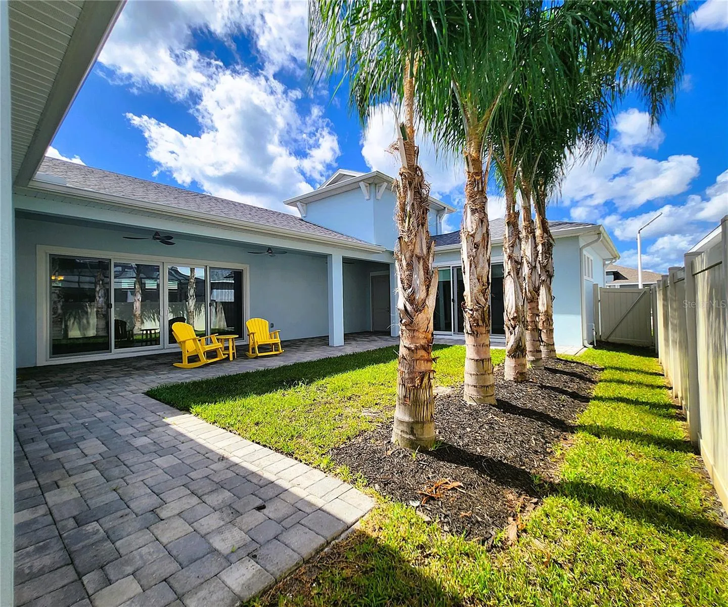 Side yard large enough for an inground pool