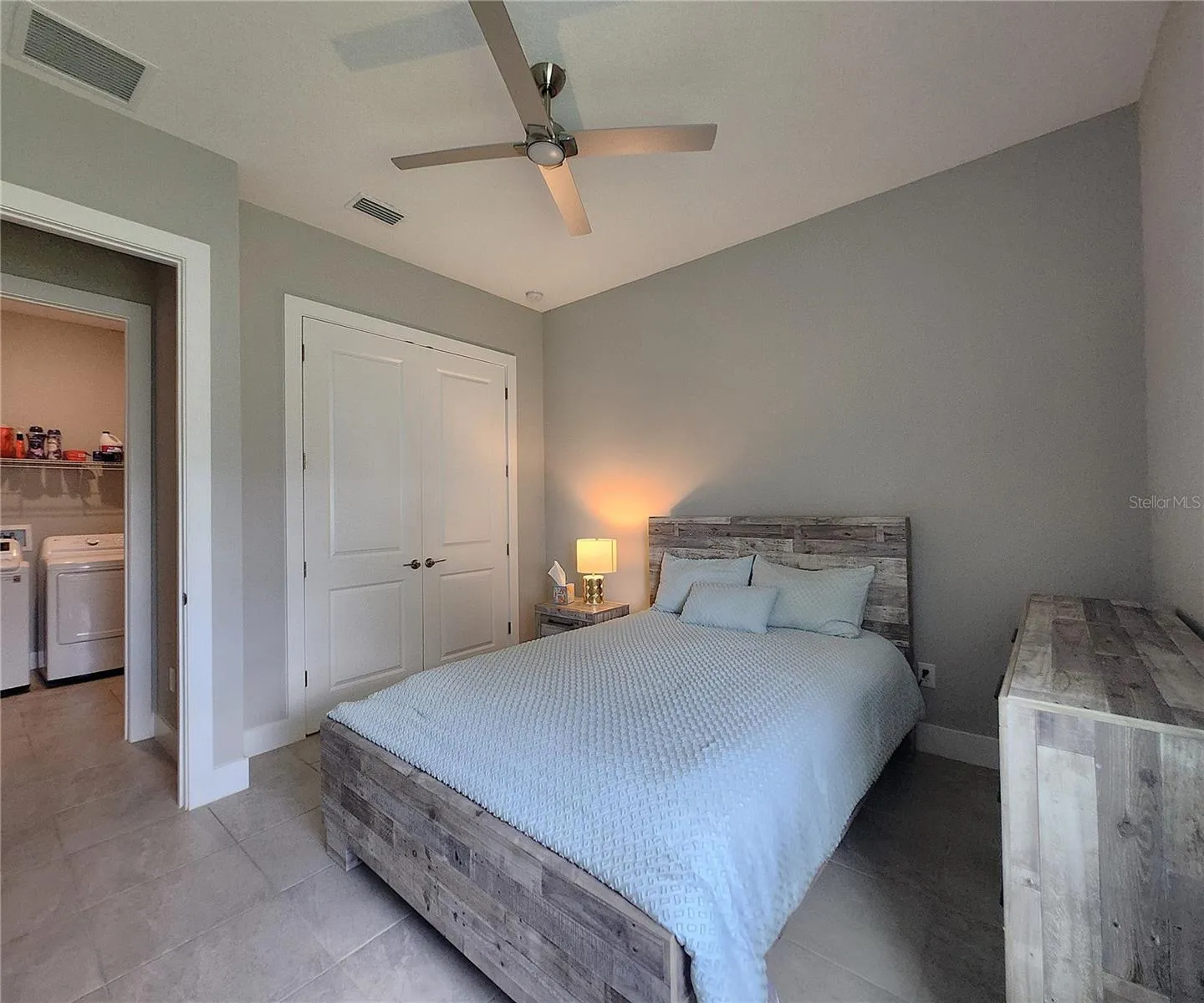 Guest Bedroom #2, Jack-n-Jill Bathroom