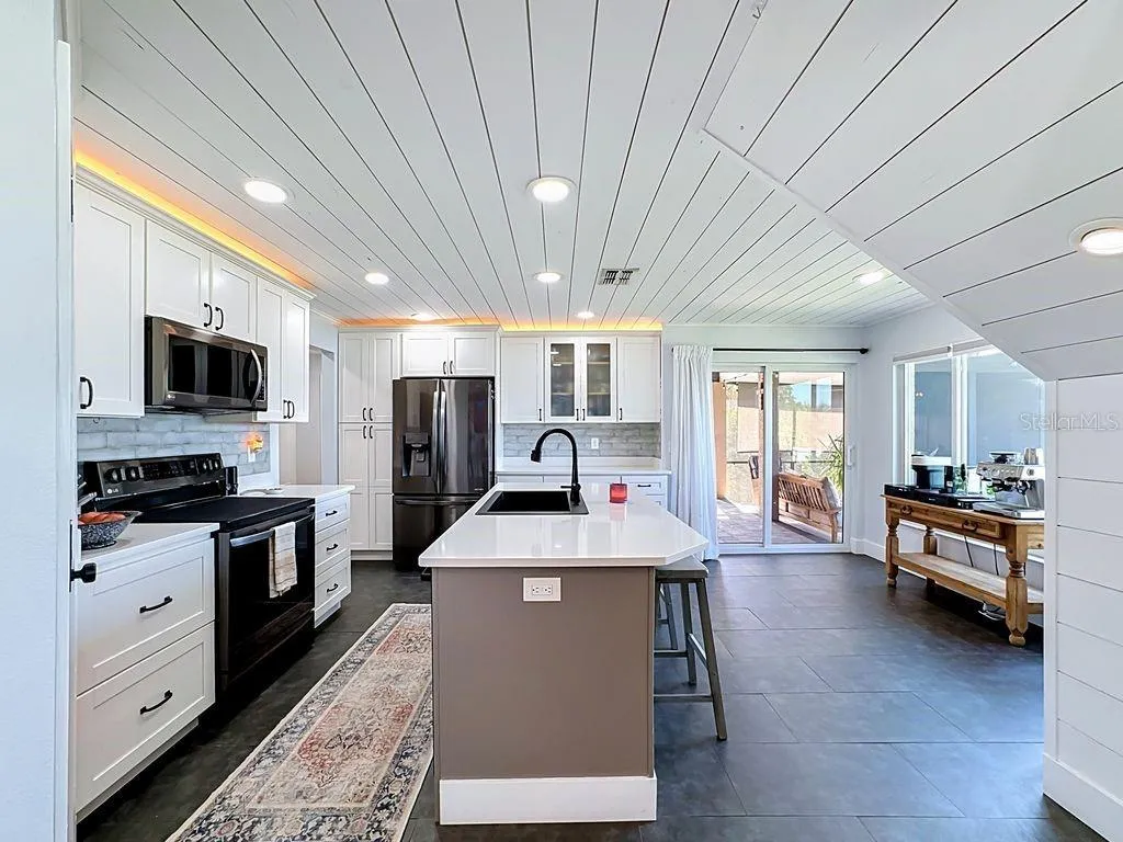 Kitchen Crown Lighting