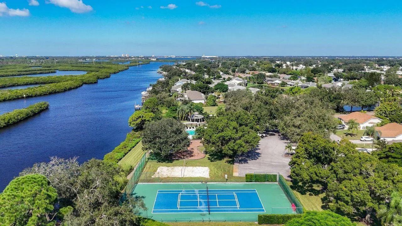 Pickleball/Tennis court