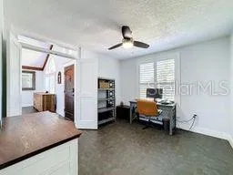 Office/Flex room