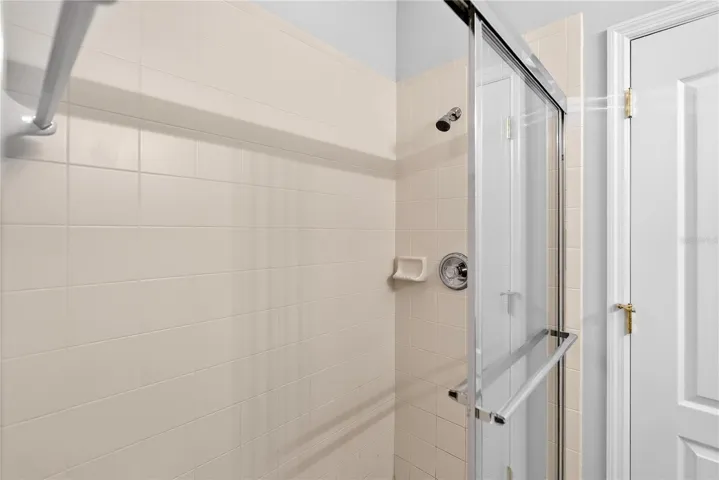 Shower/Tub